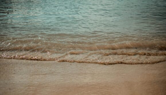 Hawaii’s Hidden Treasure: The Mysterious Honopu Beach